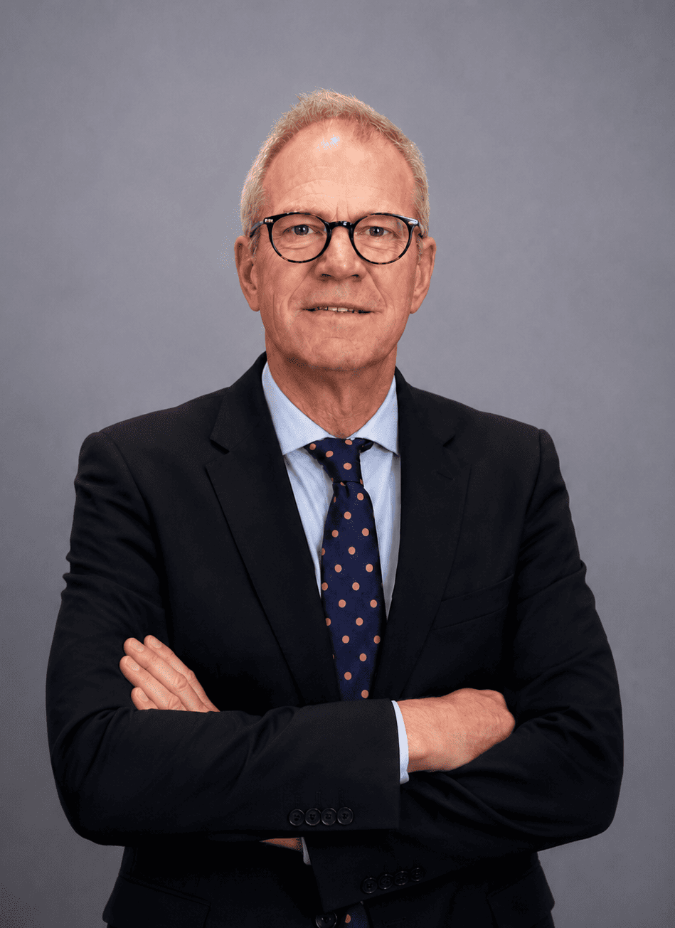 Dr Chris Stevens